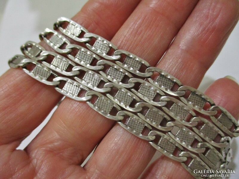 Beautiful and special patterned silver necklace