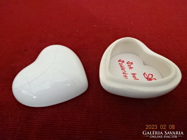 Hungarian glazed ceramic heart. Size: 6 x 6 x 3.8 cm. Jokai.