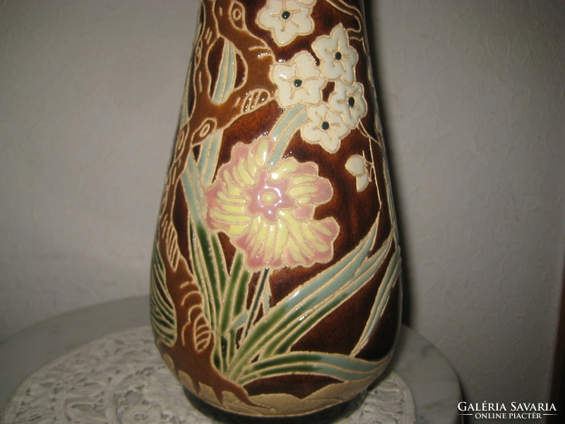 Art Nouveau majolica vase, 32 cm