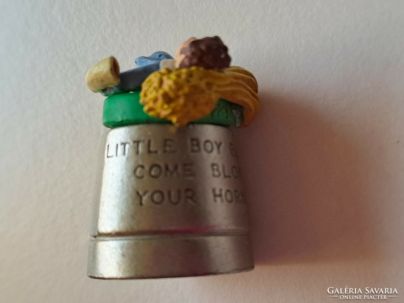 Exclusive English engraved pewter thimble rarities with children's song characters on top