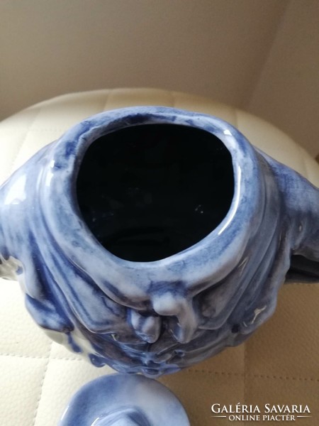Ceramic jug spout with hat
