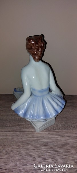 Hatalmas Oláh Sándor porcelán balerina kék ruhában