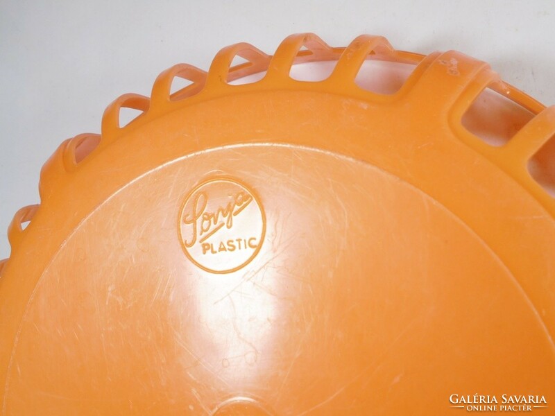 Retro plastic fruit bowl sonja made in GDR ndk East German