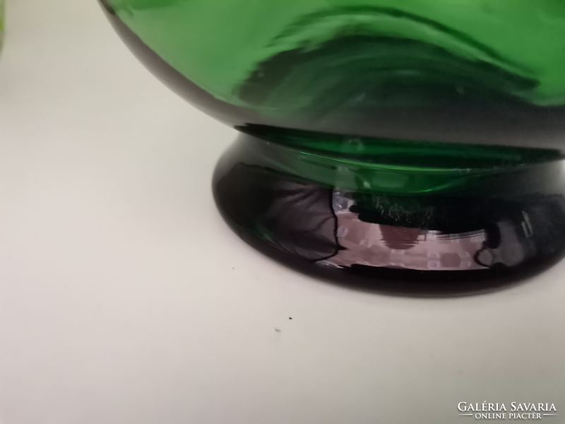 Zöld üveg váza