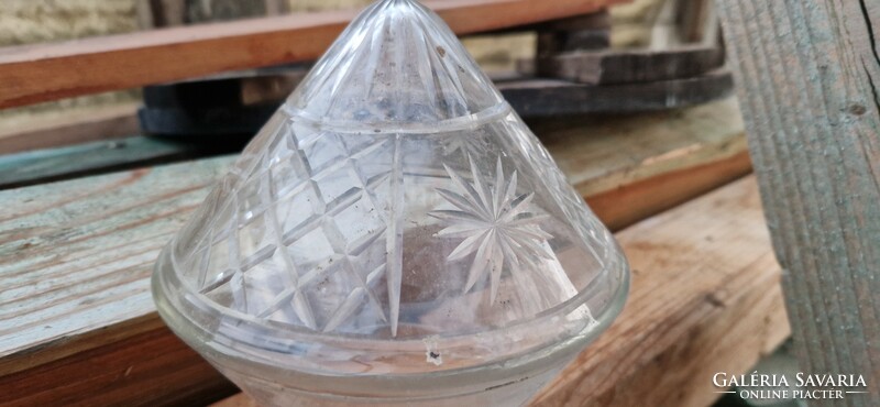 Art Nouveau polished glass shade for lamp