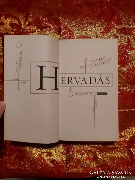 Lauren DeStefano : Hervadás