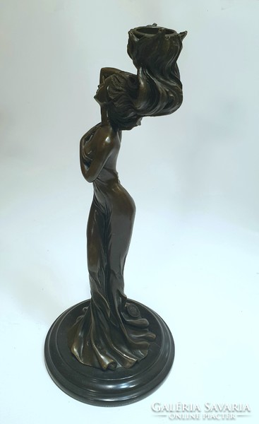Szecessziós bronz szobor, gyetyatartó