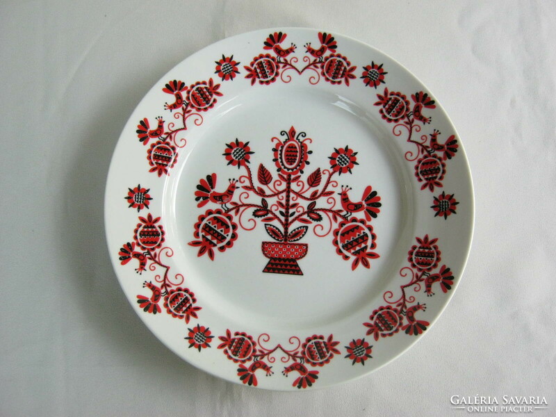 Hollóháza porcelain wall plate with folk motif decorative plate