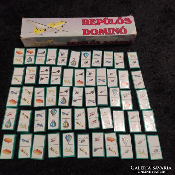 Retro flying dominoes from the 90s, complete with 55 pieces