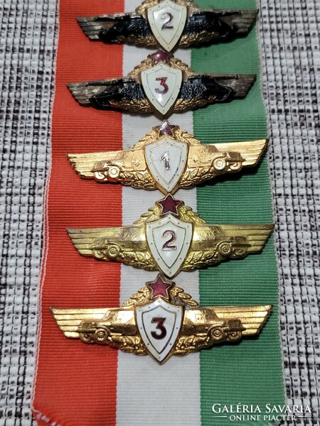Hungarian People's Army tank driver class badge and car driver class badge 1-2-3