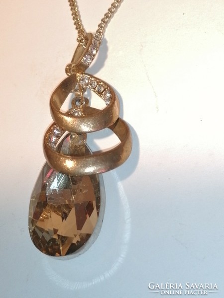 Gold colored crystal pendant (903)