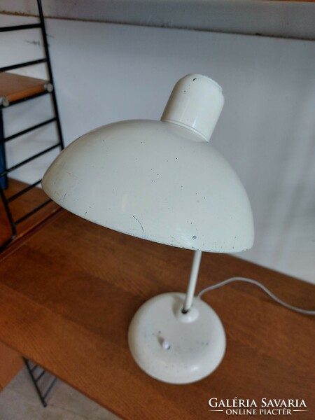 Kaiser Idell asztali lámpa