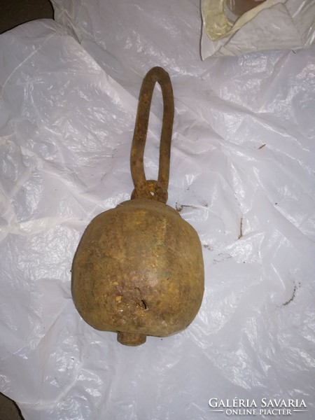 Old 4.5 Kilogram iron ball