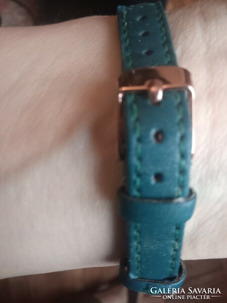 Discerning claire's women's wristwatch with twisted turquoise leather strap