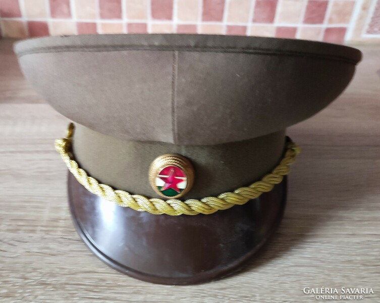 Plate cap 86m officer national star