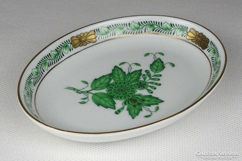 1L806 Herend porcelain ashtray with green Appony pattern
