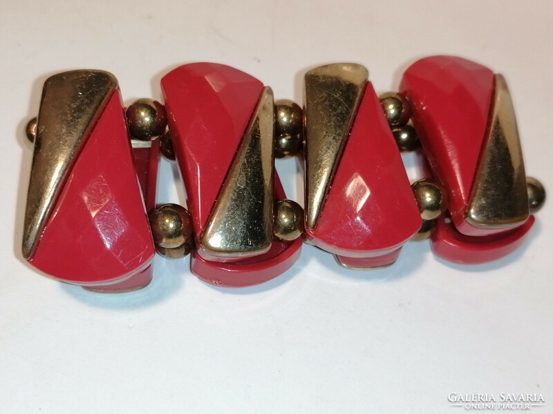Red and gold retro bracelet (911)