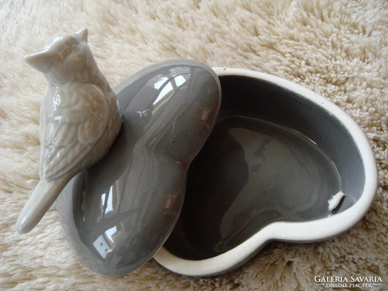 Vintage ceramic bird with lid in heart shape sugar bowl 9 cm