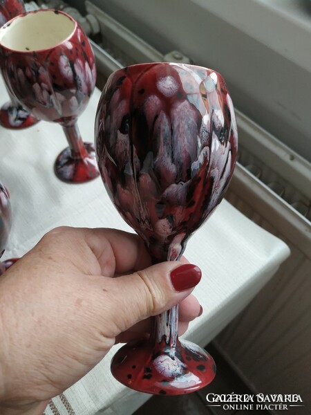 Gyönyörű kerámia boros pohár készlet eladó! Talpas színes mázas pohár 6 db