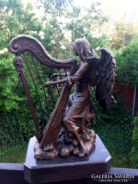 Hárfán zenélő angyal - bronz szobor műalkotás