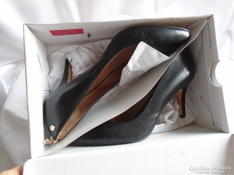 New leather Brazilian high heels. Size 41.