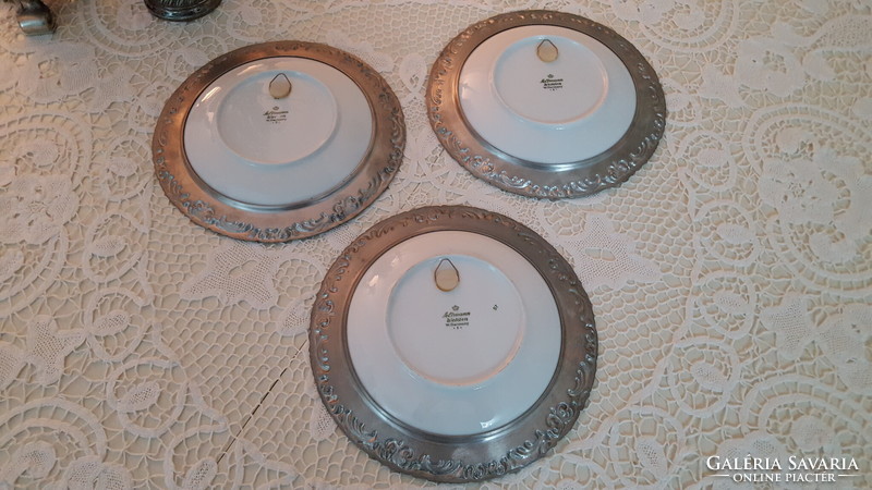 Seasonal pewter plate with porcelain insert 3 pcs.