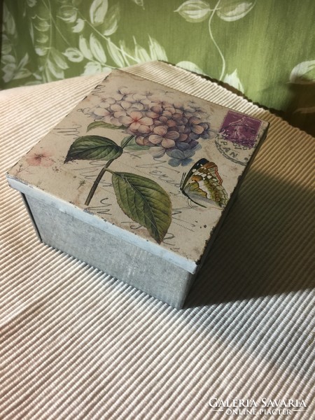 Metal gift box, vintage style - 79/1.