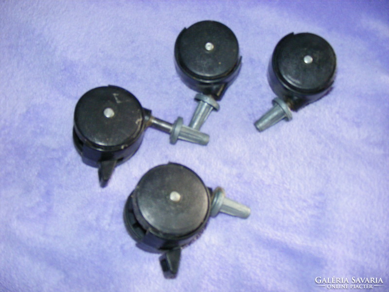 4 pieces of furniture legs, castors for replacement..