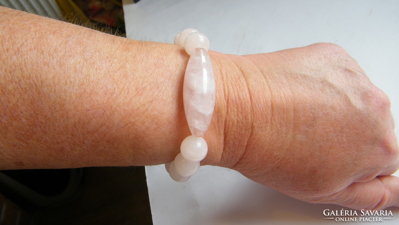 Rose quartz, rubber bracelet
