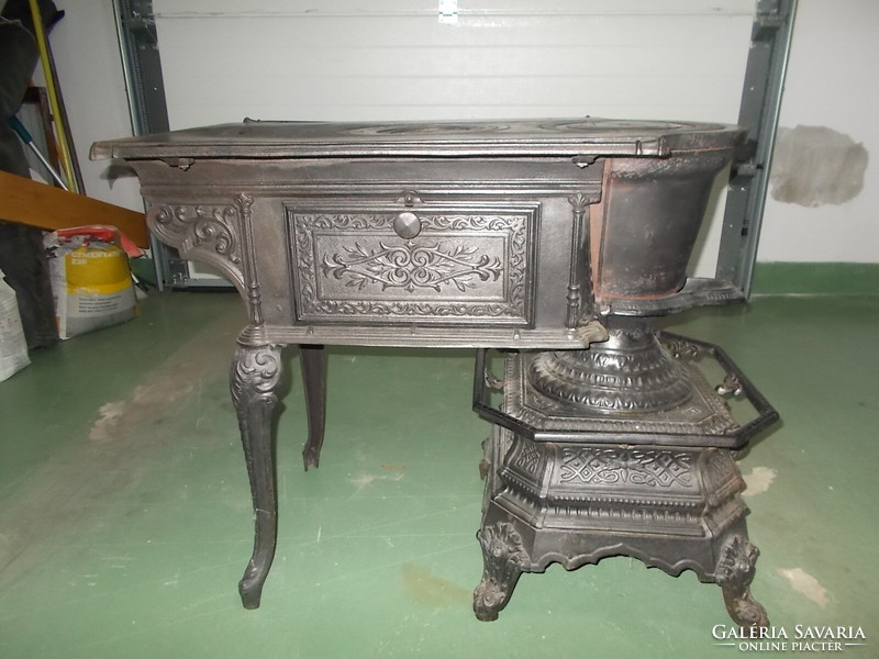 Extra rare cast iron sparhelt stove