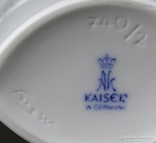 1L899 biscuit m. Frey kaiser snow white porcelain design vase 19 cm