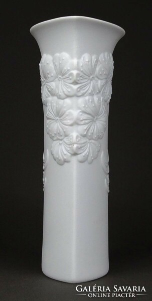 1L899 biscuit m. Frey kaiser snow white porcelain design vase 19 cm