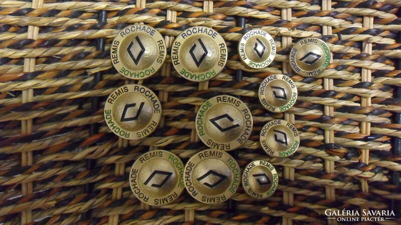 11db Retro arany színű fémzománcos Rochade Remis tervezői gombok.
