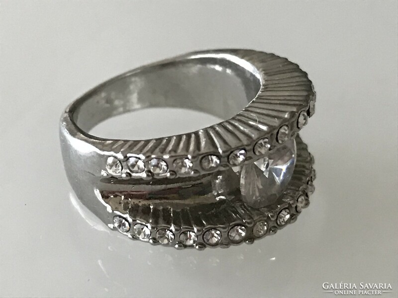 Stainless steel ring with one large and countless small brilliant crystals, 19 mm inner size