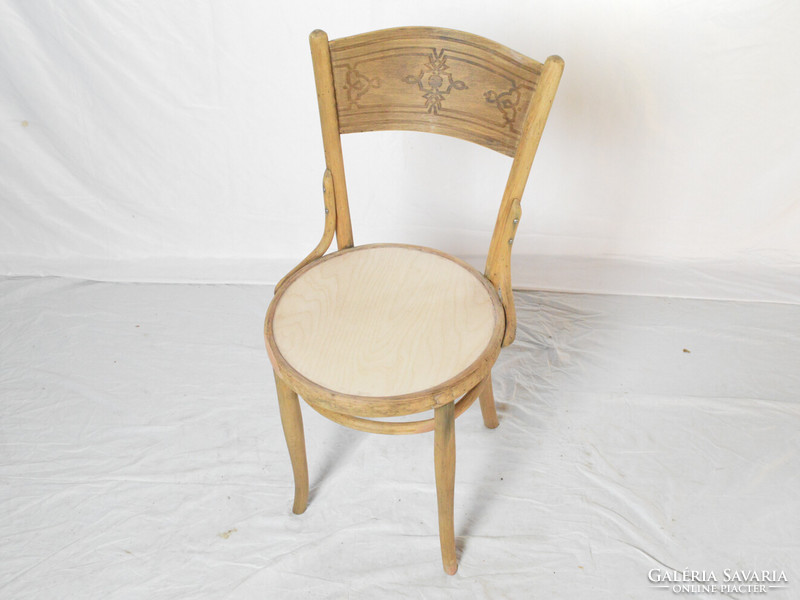 Antique thonet chair (refurbished)