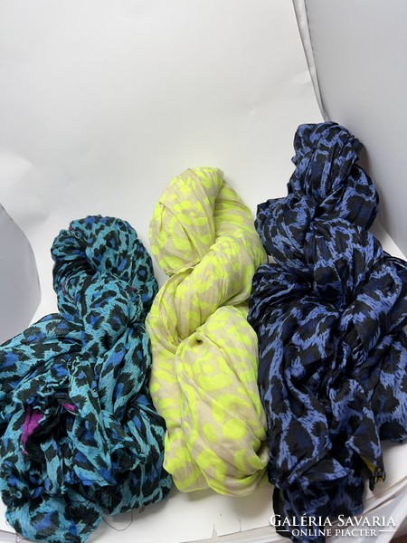 Wrinkled large dark blue scarf, beach towel