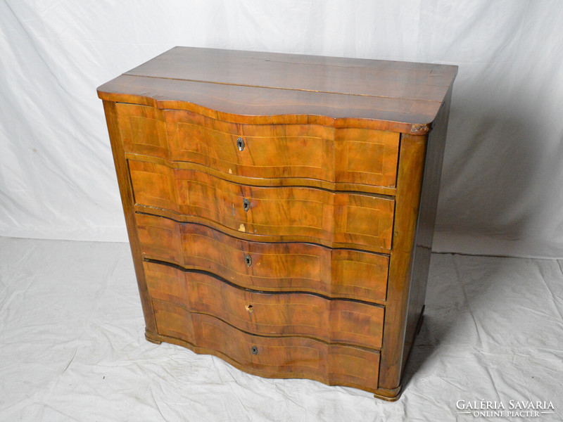 Antique bieder chest of drawers with 5 drawers