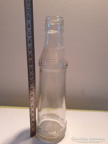 Retro soft drink bottle with syrupy bottle