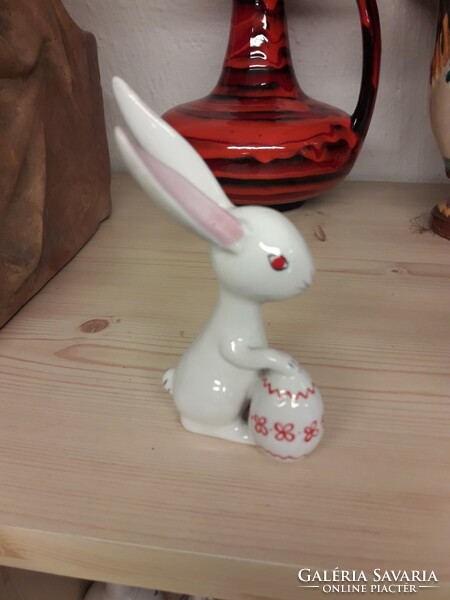 Aquincum porcelain bunny figure