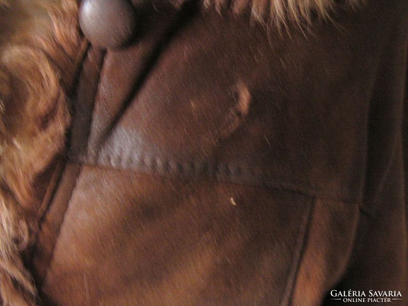 Barna női kapucnis irha kabát