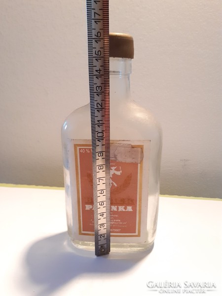 Retro pálinkás üveg címkés palack