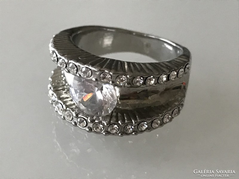 Stainless steel ring with one large and countless small brilliant crystals, 19 mm inner size