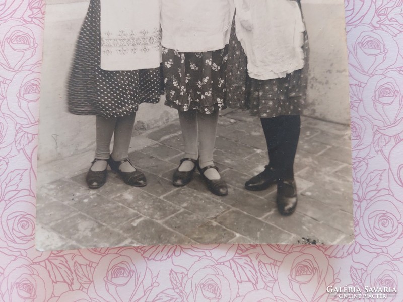 Régi képeslap fotó levelezőlap fiatal hölgyek