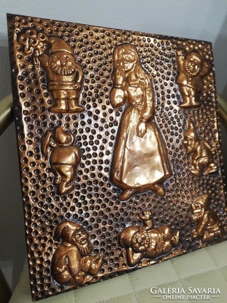 Snow White and the Seven Dwarfs copper plate small sculpture on a wooden base 25 x 25 cm