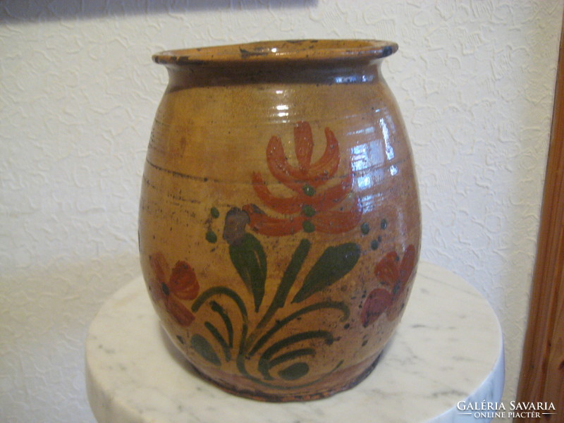 Folk pottery from Baranya, with a flower pattern, about a hundred years old, approx. 22 cm