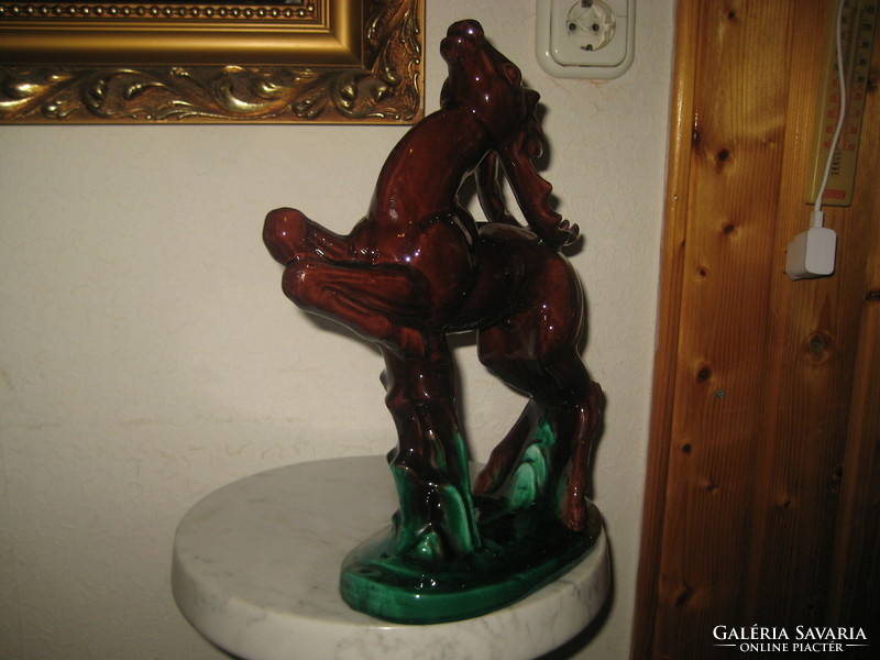 Bodrogkeresztúri ,  art- deco  ,  kerámia   szarvas bika  , 24 x 31 cm , szép állapot