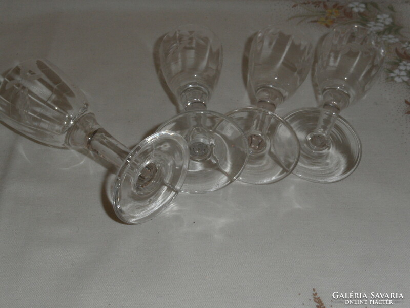 Older glass with liqueur and brandy glass (4 pcs.)