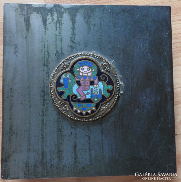 Kinga Horváth bronze craft box with fire enamel picture inlay