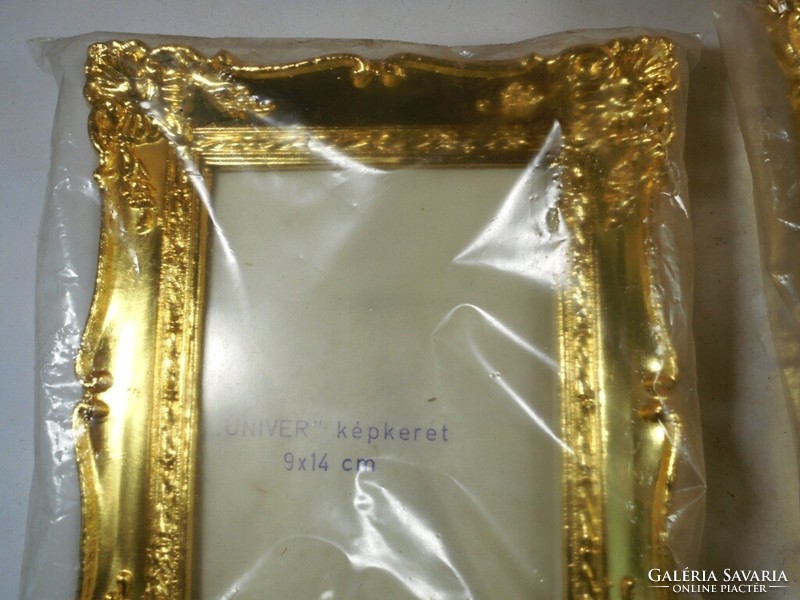 Old retro decorative gilded plastic uni picture frame 2 pcs - dimensions: 9 cm x 14 cm