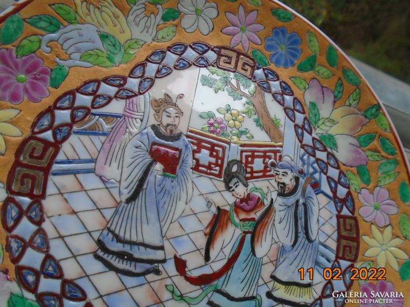 Daoguang (1820-1850) Famille Rose kidomborodó színes zománc mintákkal Palota jelenet